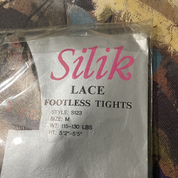1 Pair of Vintage Lace Footless Tights